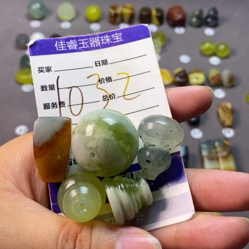 【闪购商品】未镶嵌岫玉颈饰一**玩