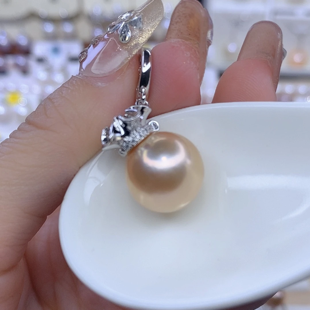 淡水珍珠合金颈饰