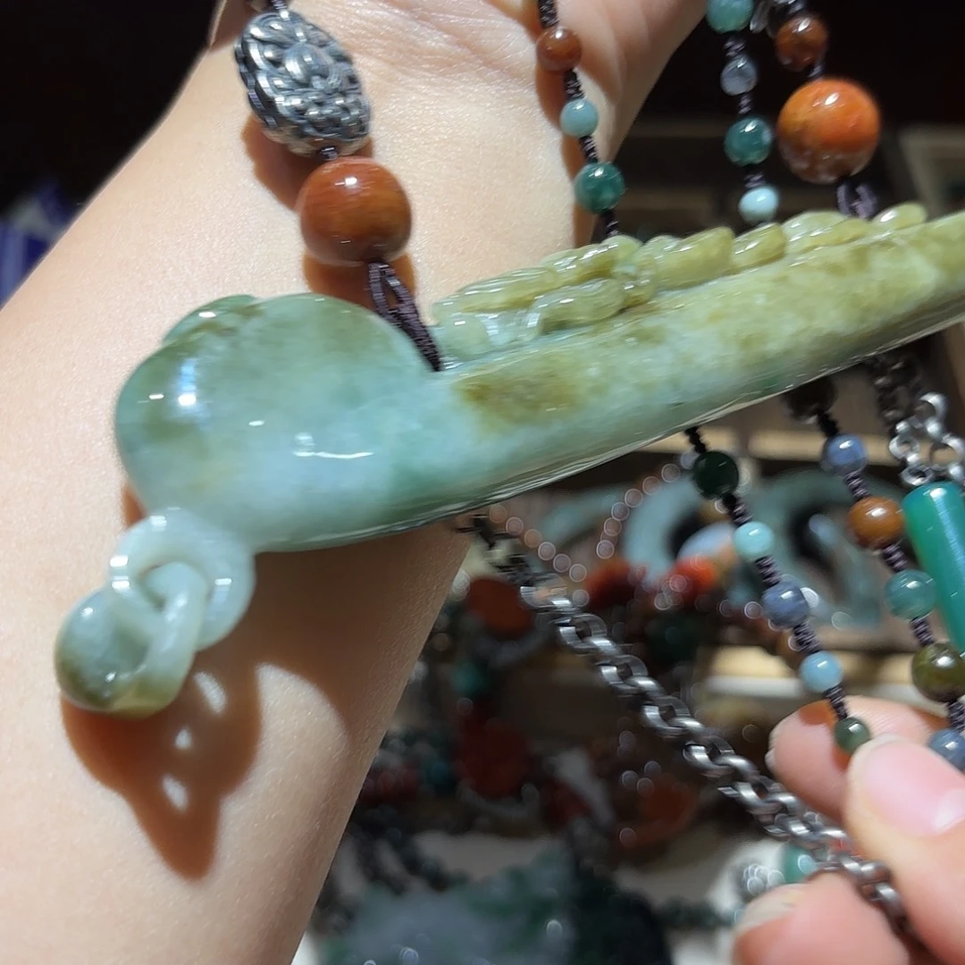 翡翠未镶嵌颈饰原创