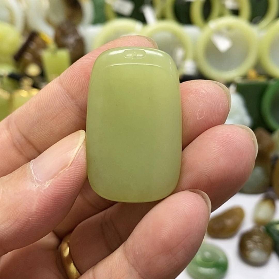 【闪购商品】颈饰未镶嵌和田玉