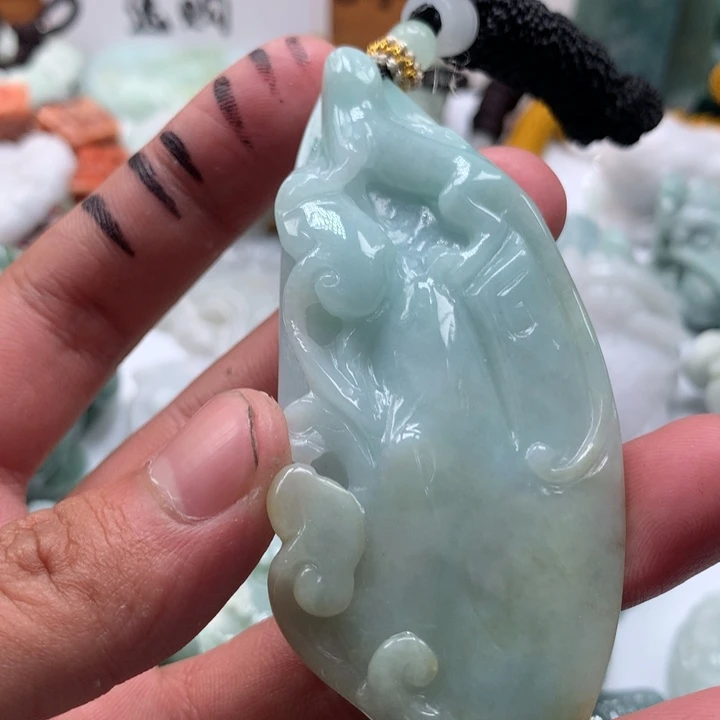 翡翠未镶嵌颈饰保真天然a货翡翠