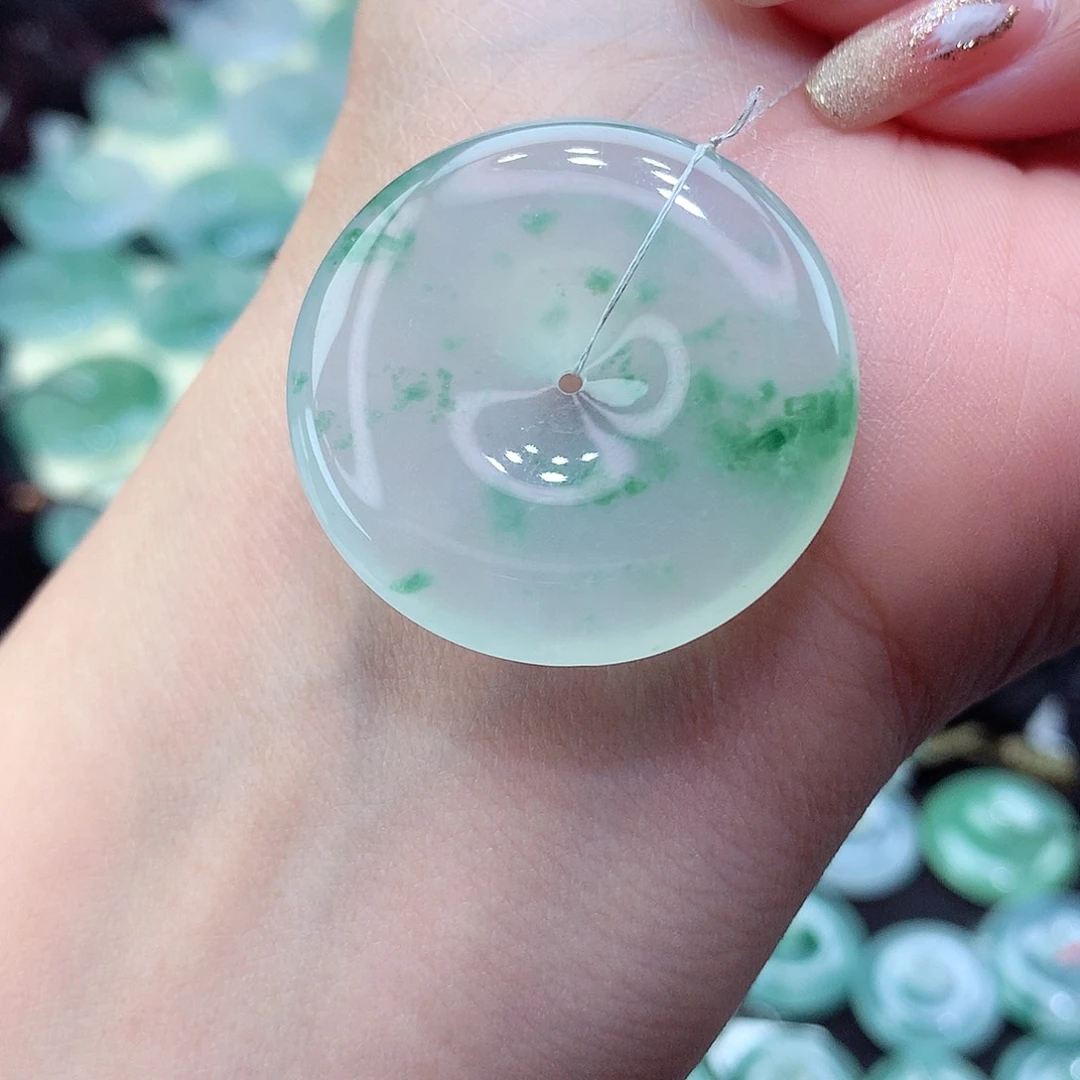 翡翠颈饰未镶嵌54尺寸32.8-6.1