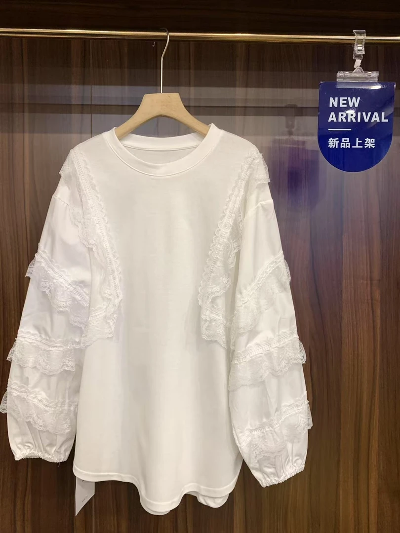 李园家2号店-31117-早春甜美重工蕾丝花边拼接T恤