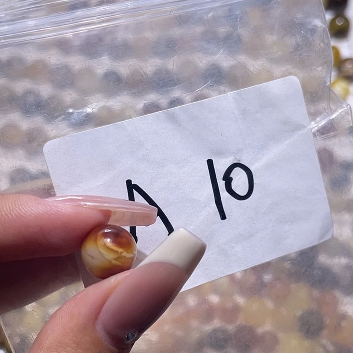 琥珀未镶嵌裸石10.6福利