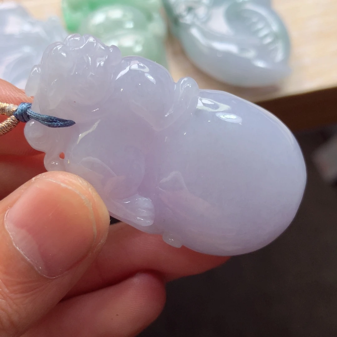 翡翠未镶嵌颈饰吊坠