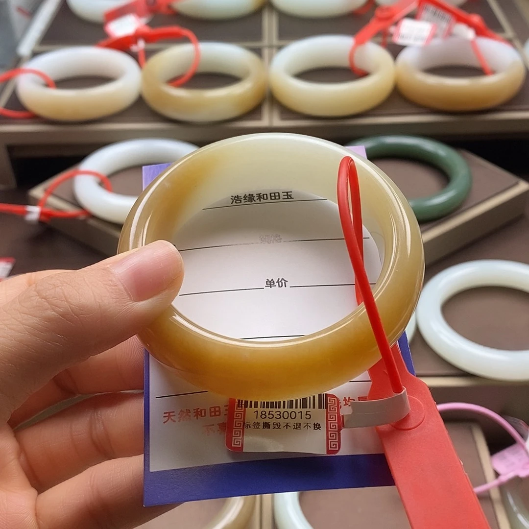 未镶嵌手镯和田玉劉*樂