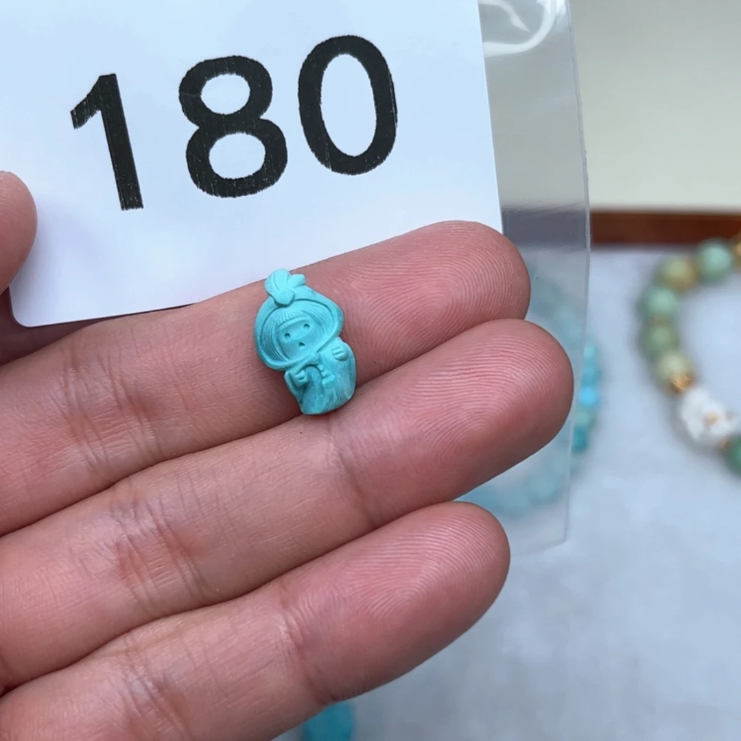 夏***目绿松石未镶嵌珠宝奇石