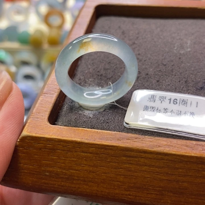 翡翠未镶嵌戒指翡翠