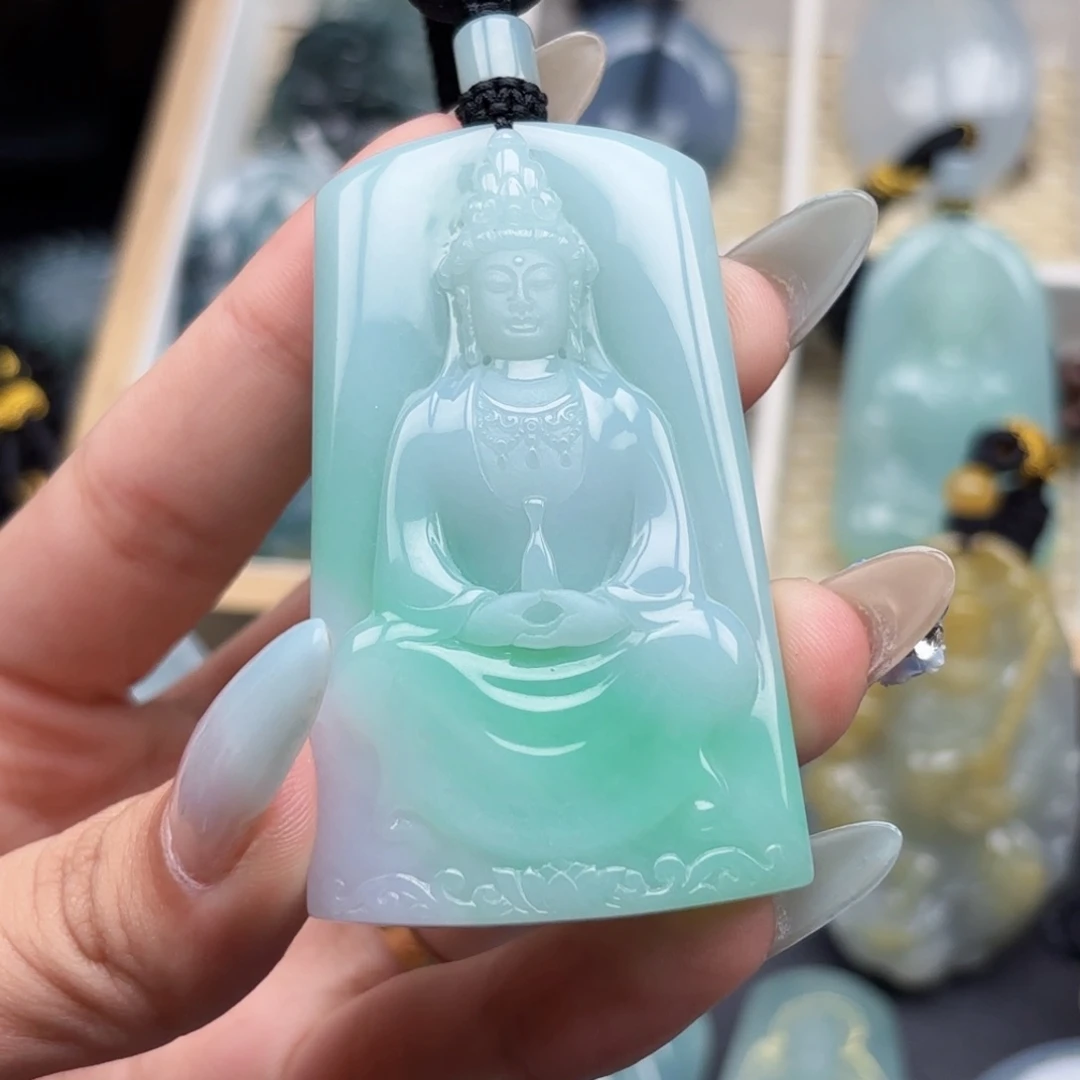 卫***理翡翠未镶嵌颈饰观音