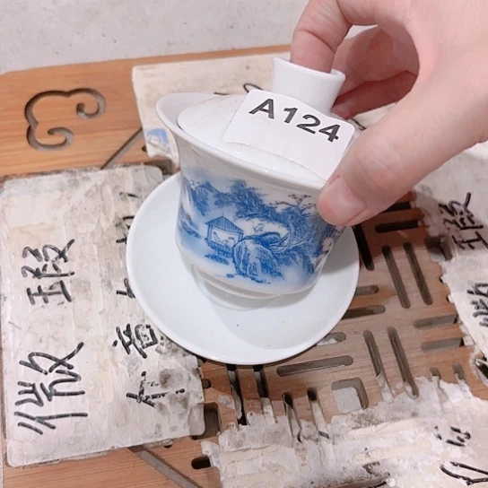 微瑕介意的勿拍，喜欢再下单，谢谢支持