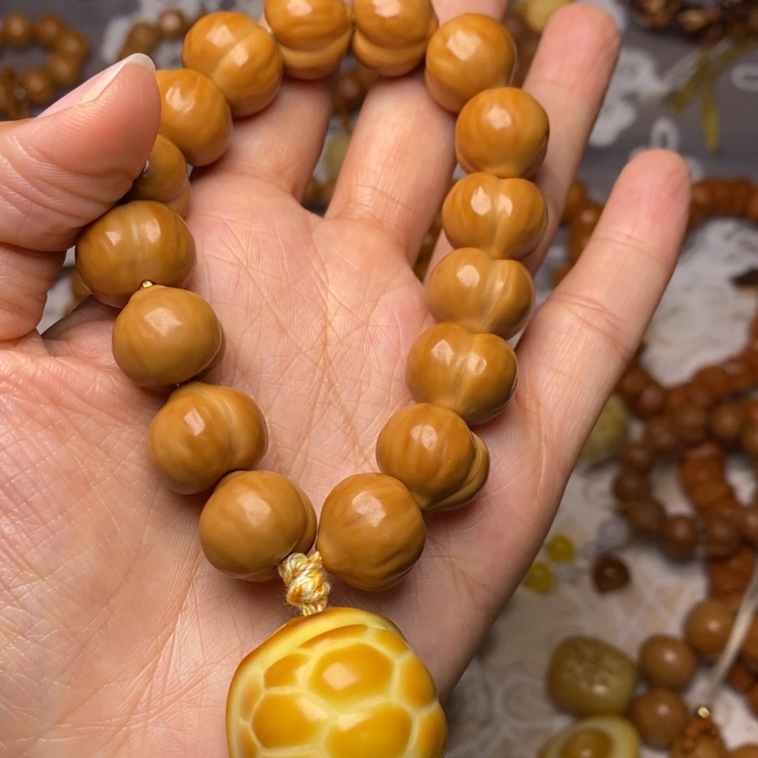 把件猴头核桃柯基屁桃龟甲