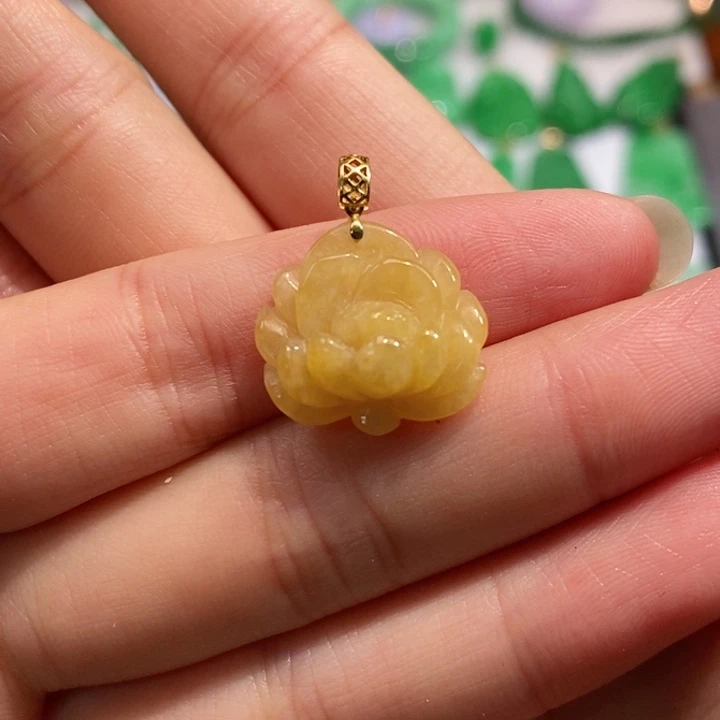 颈饰未镶嵌翡翠吊坠