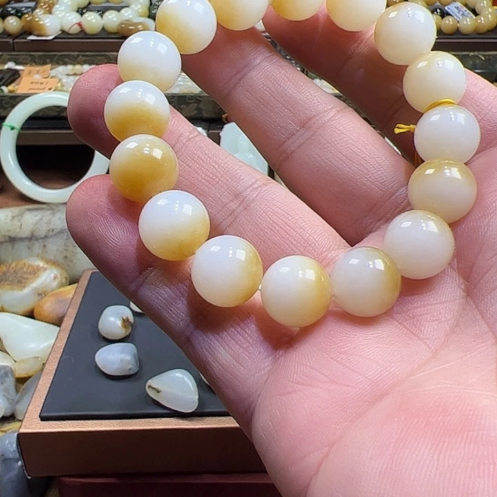 和田玉未镶嵌车挂