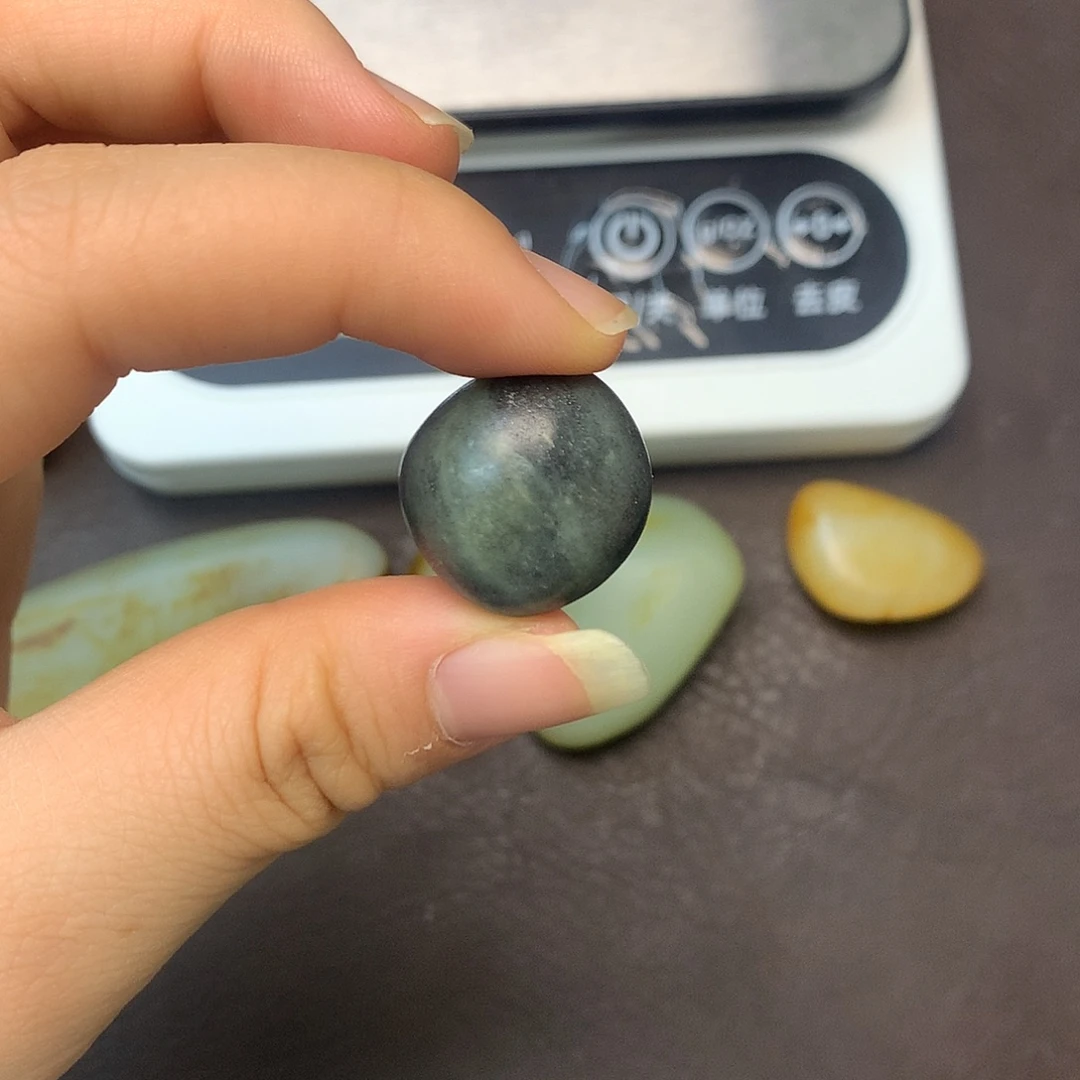 和田玉（糖玉）未镶嵌挂件