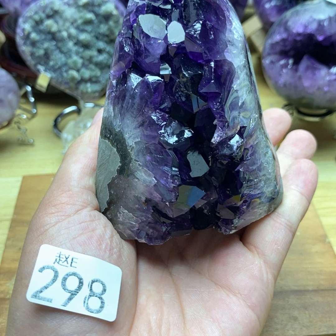 未镶嵌水晶大型摆件（非配饰）