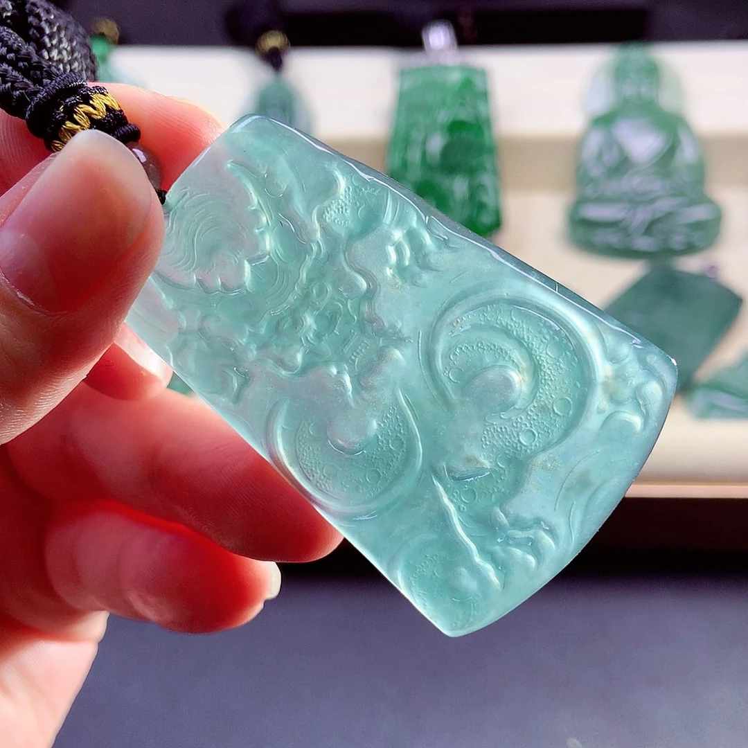 【闪购商品】颈饰未镶嵌翡翠天然