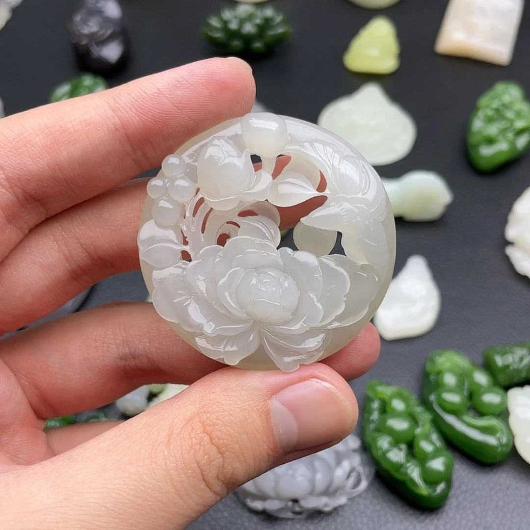 【闪购商品】颈饰未镶嵌和田玉