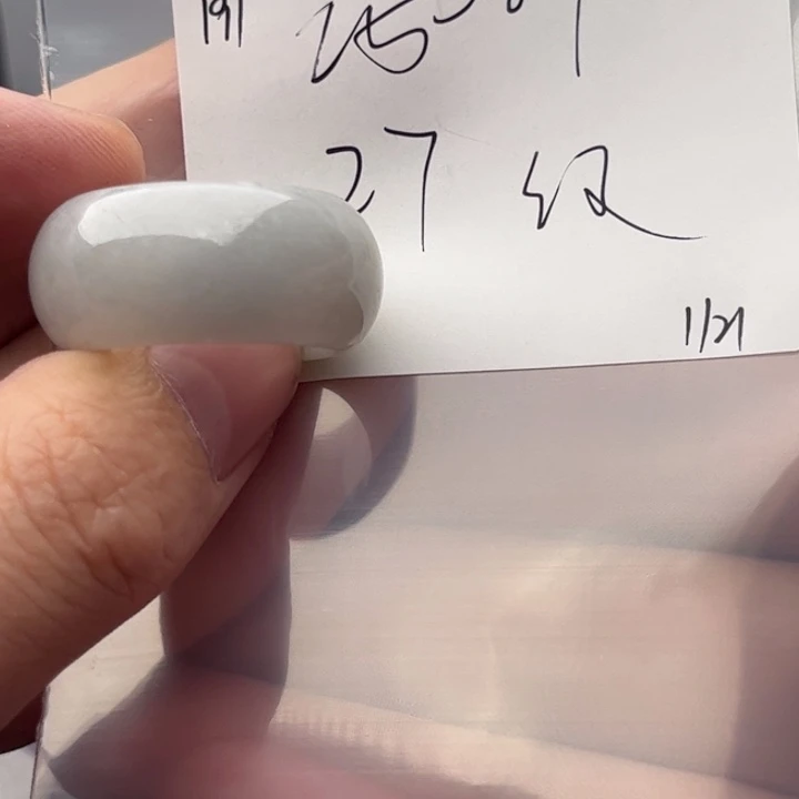 翡翠戒指未镶嵌明天