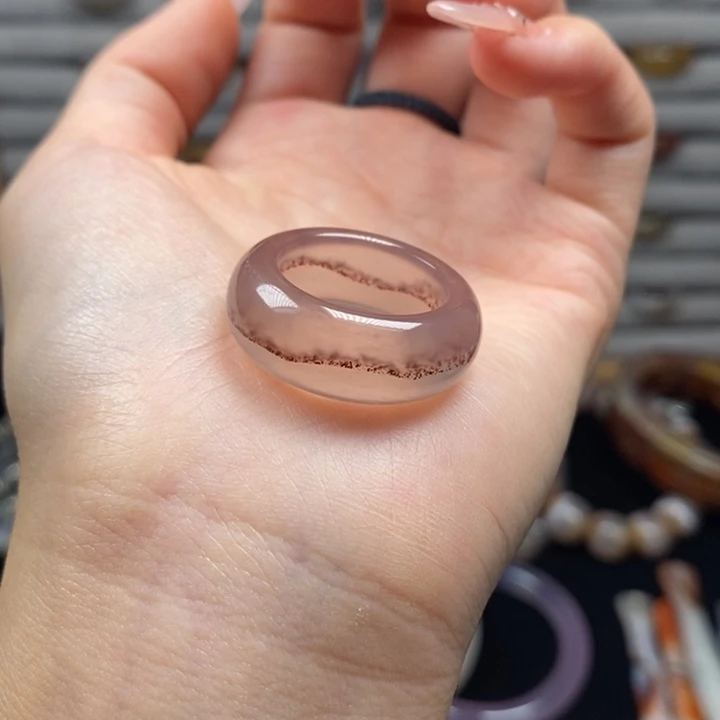 玛瑙/玉髓未镶嵌戒圈18+卡码慎拍