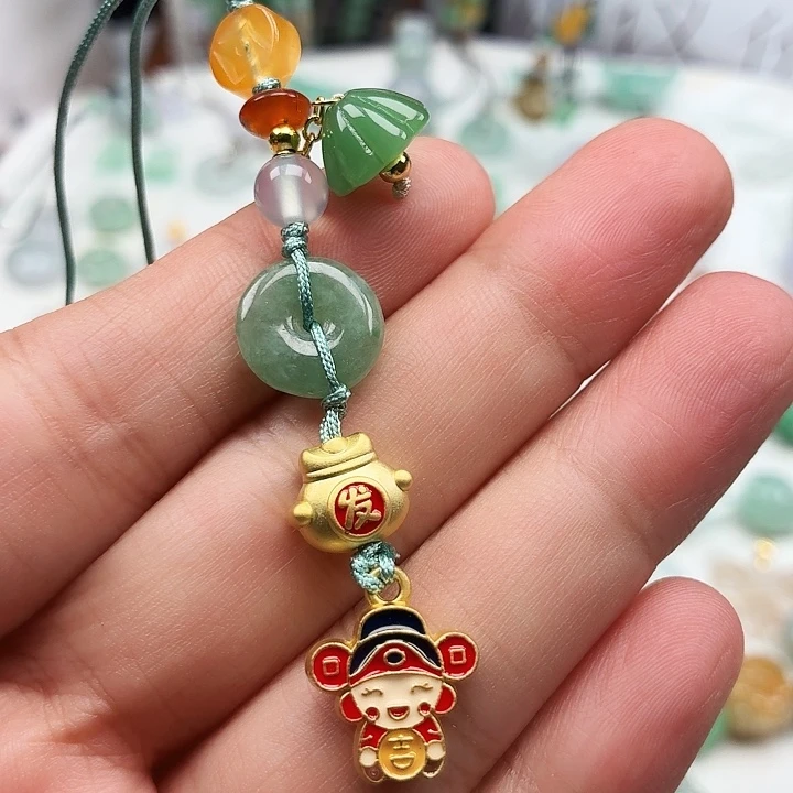 翡翠未镶嵌颈饰福袋财哥