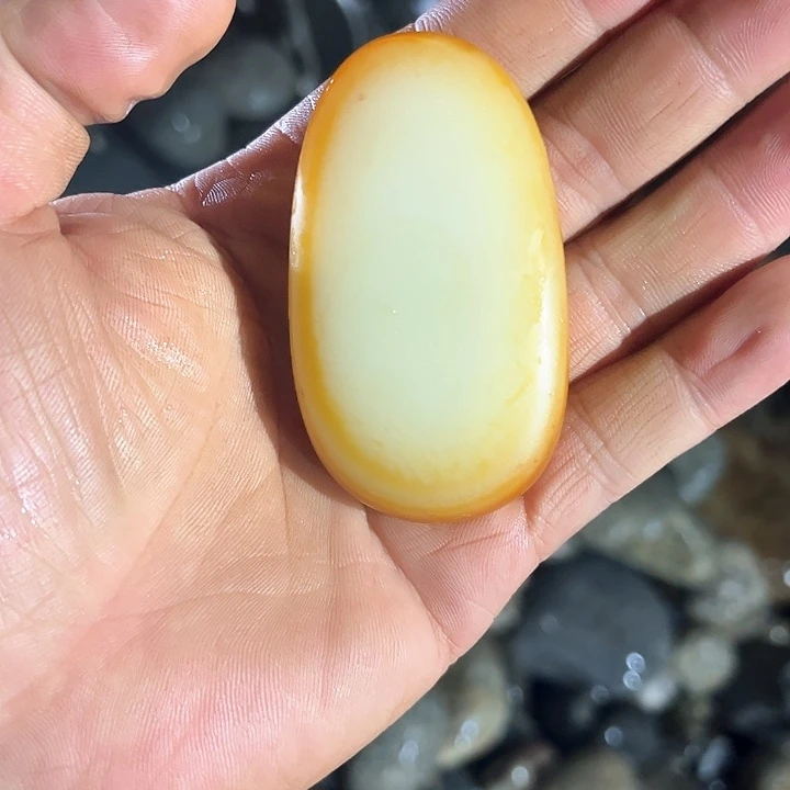 未镶嵌和田玉（糖玉）挂件