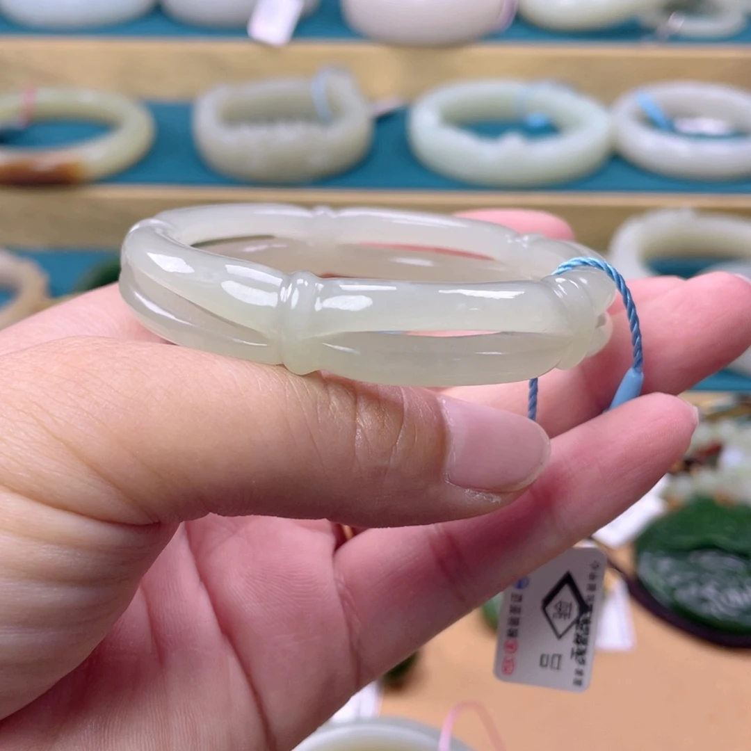 和田玉手镯未镶嵌6