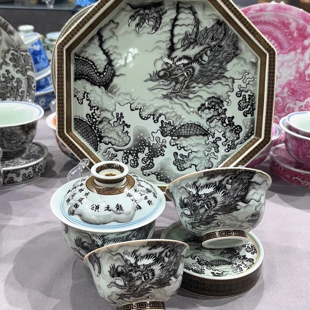 瓷片景德镇瓷器精品陈列