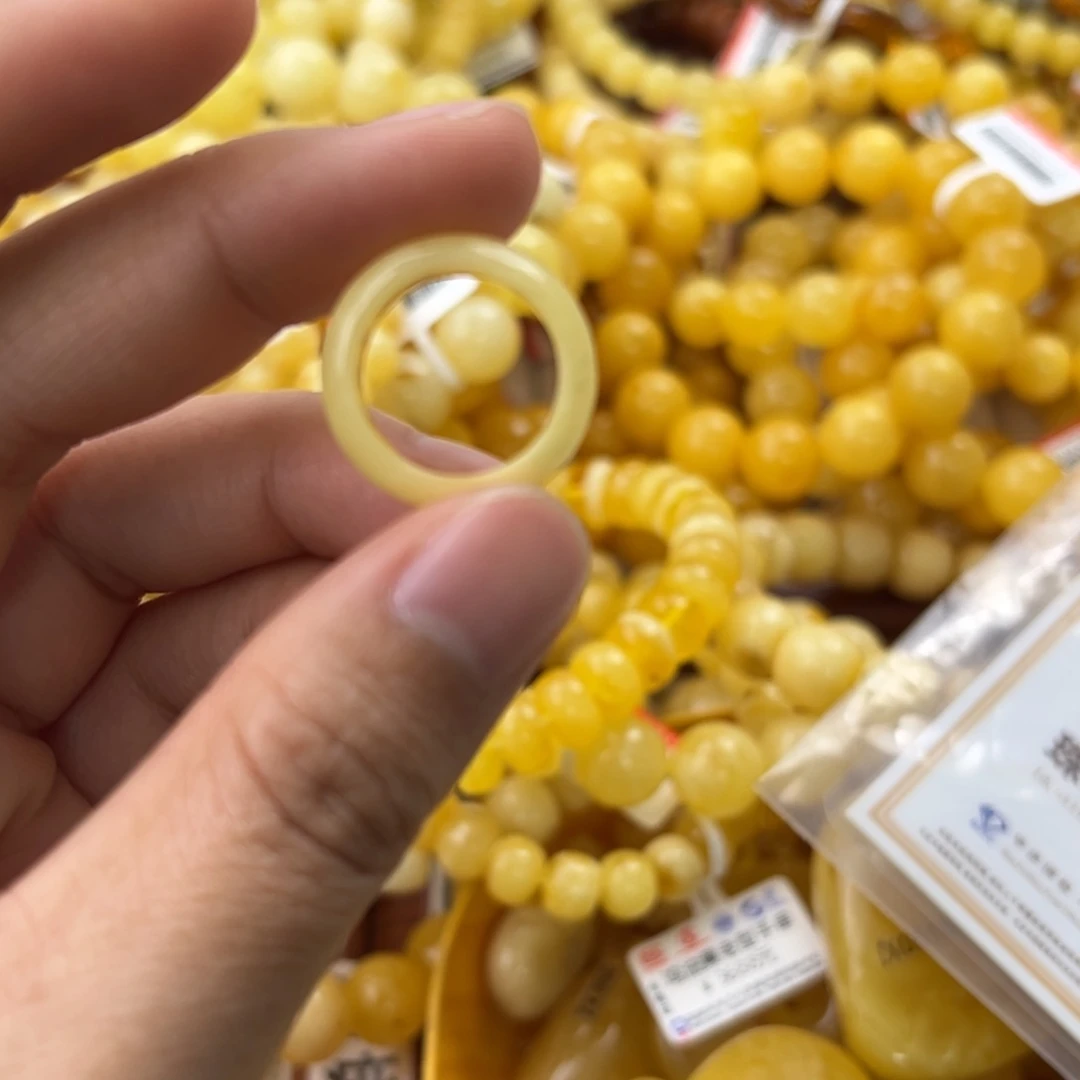 琥珀珠宝奇石未镶嵌