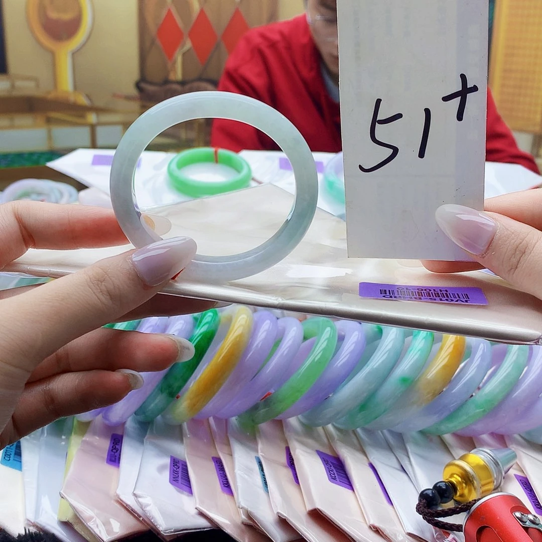 翡翠未镶嵌手镯iii