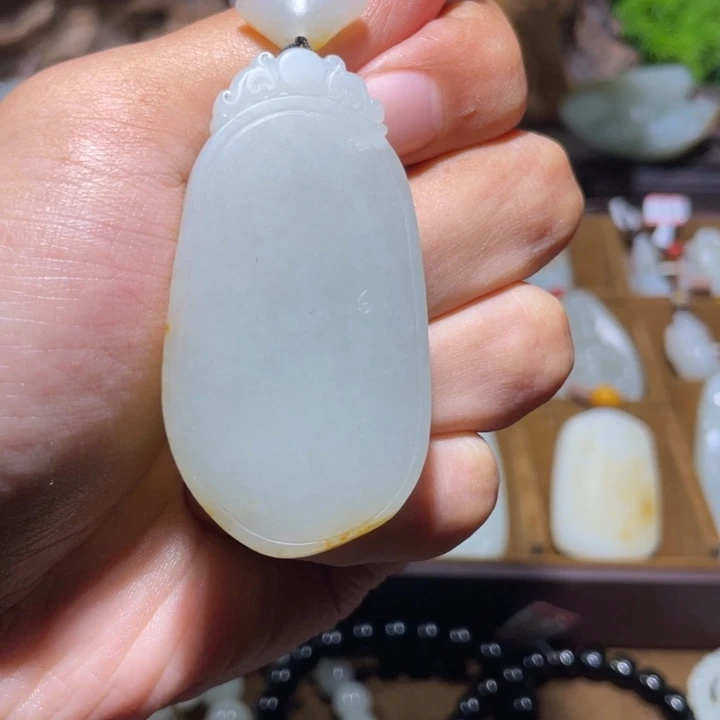 新***哥和田玉未镶嵌手链