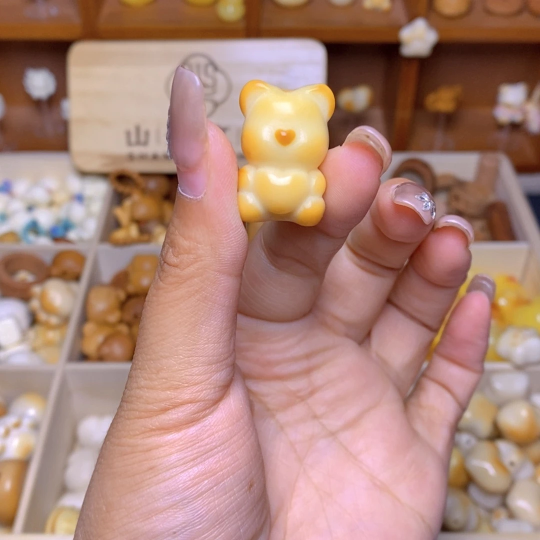 猴头核桃吊坠小熊