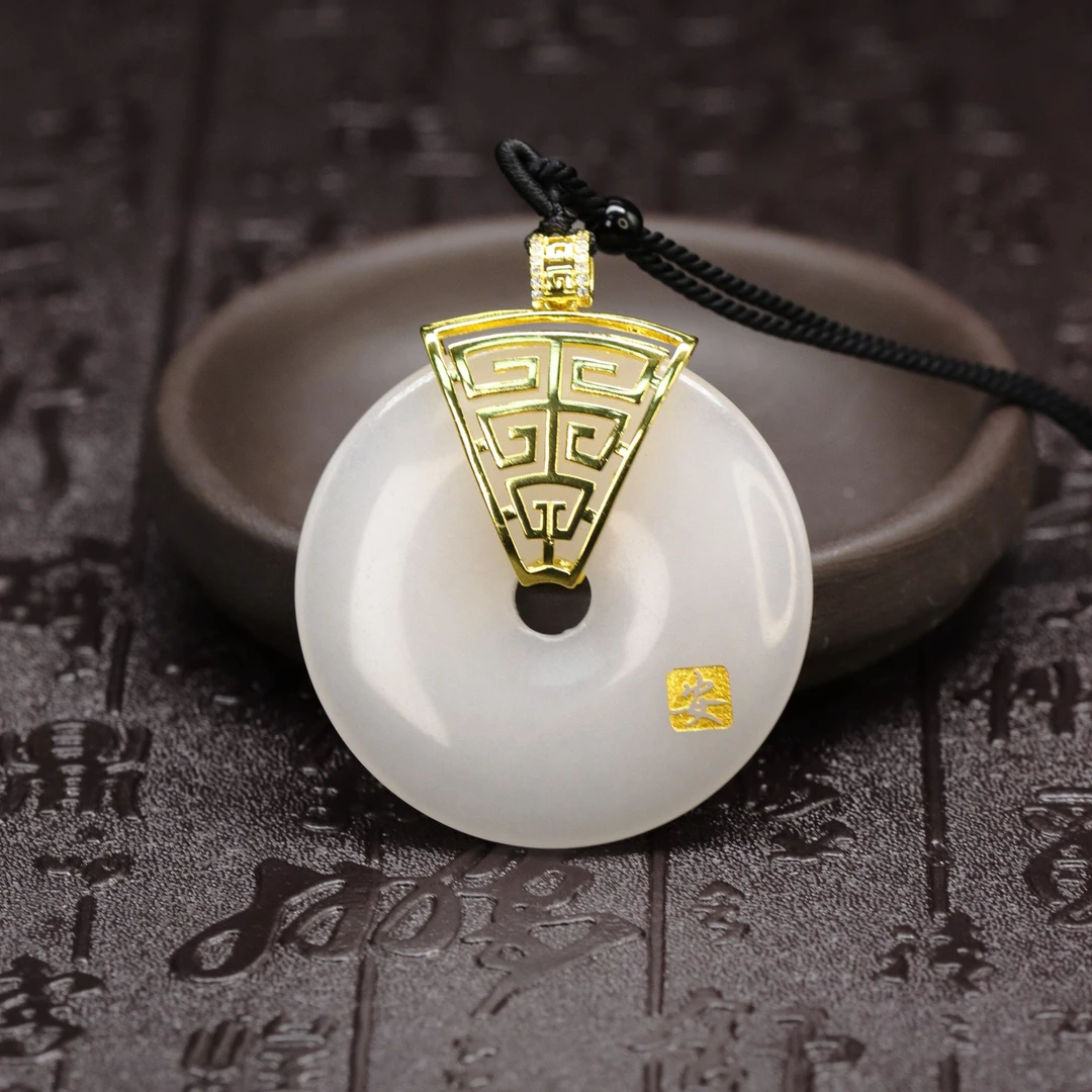 天然新疆玉石安子扣金丝玉石男女款平安扣吊坠玉坠平安挂坠白色牌