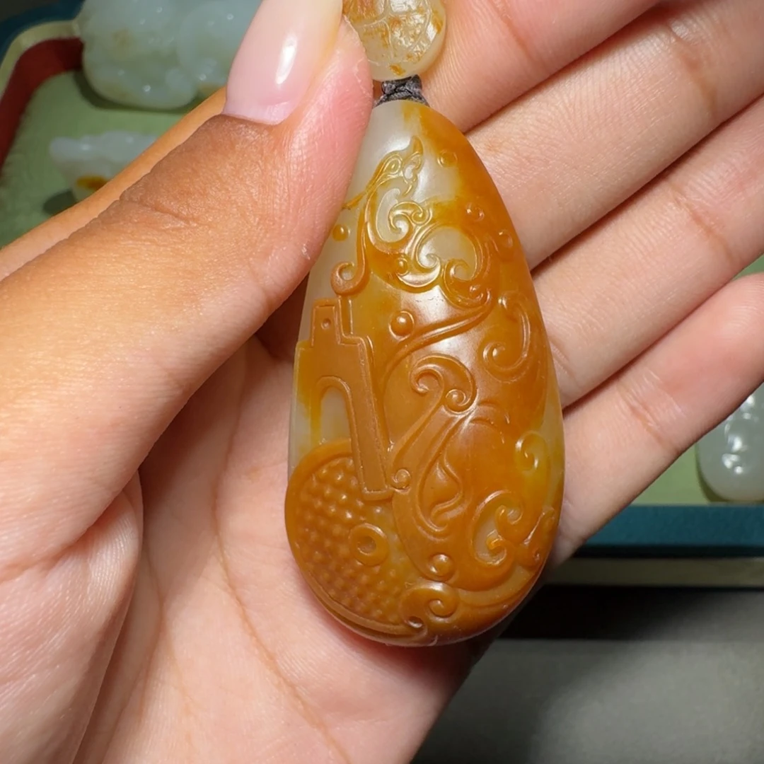 悟***缘和田玉未镶嵌颈饰