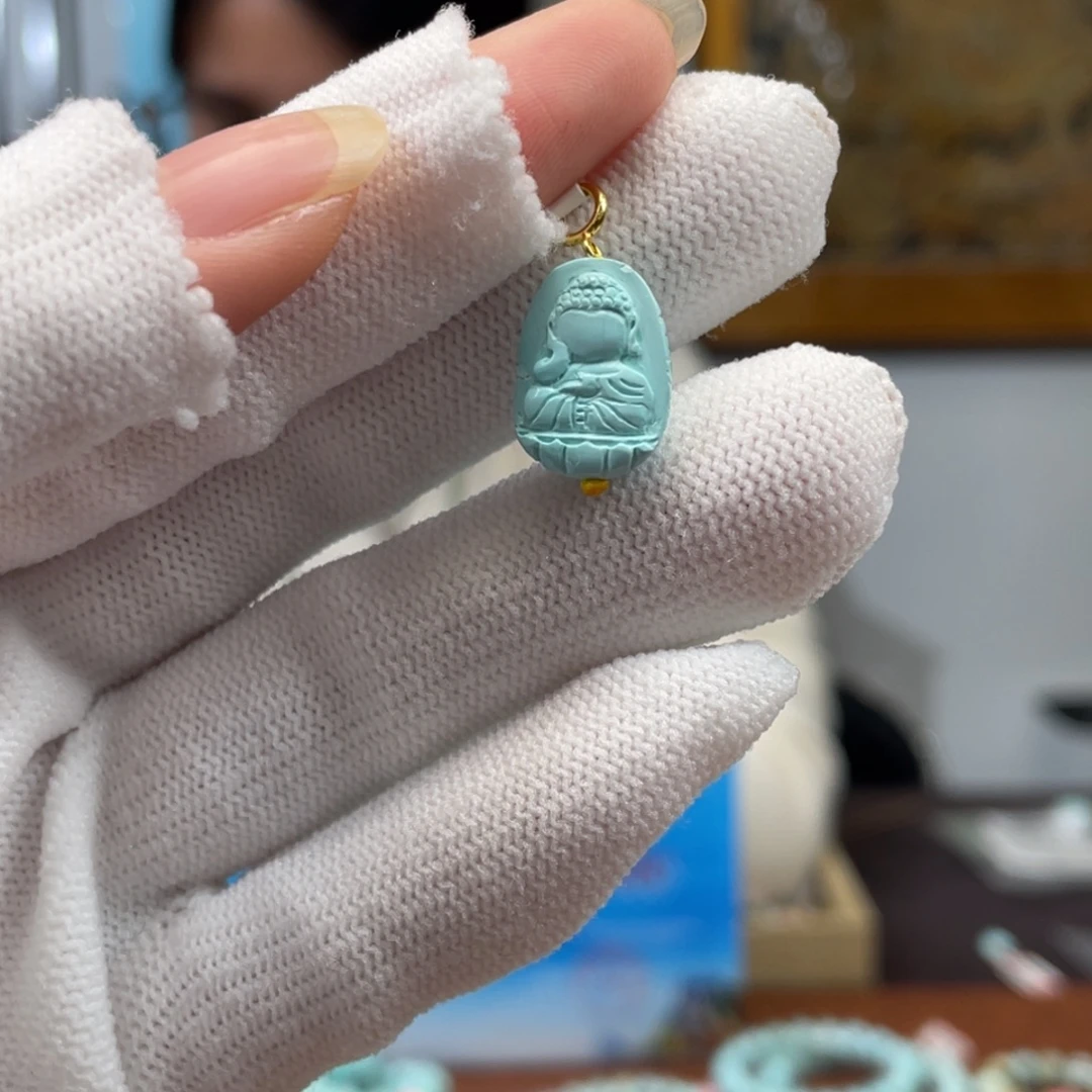 绿松石未镶嵌挂件