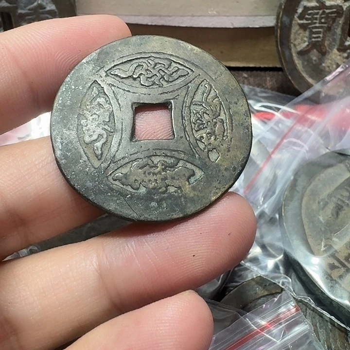 现***代铜现代工艺品花呢