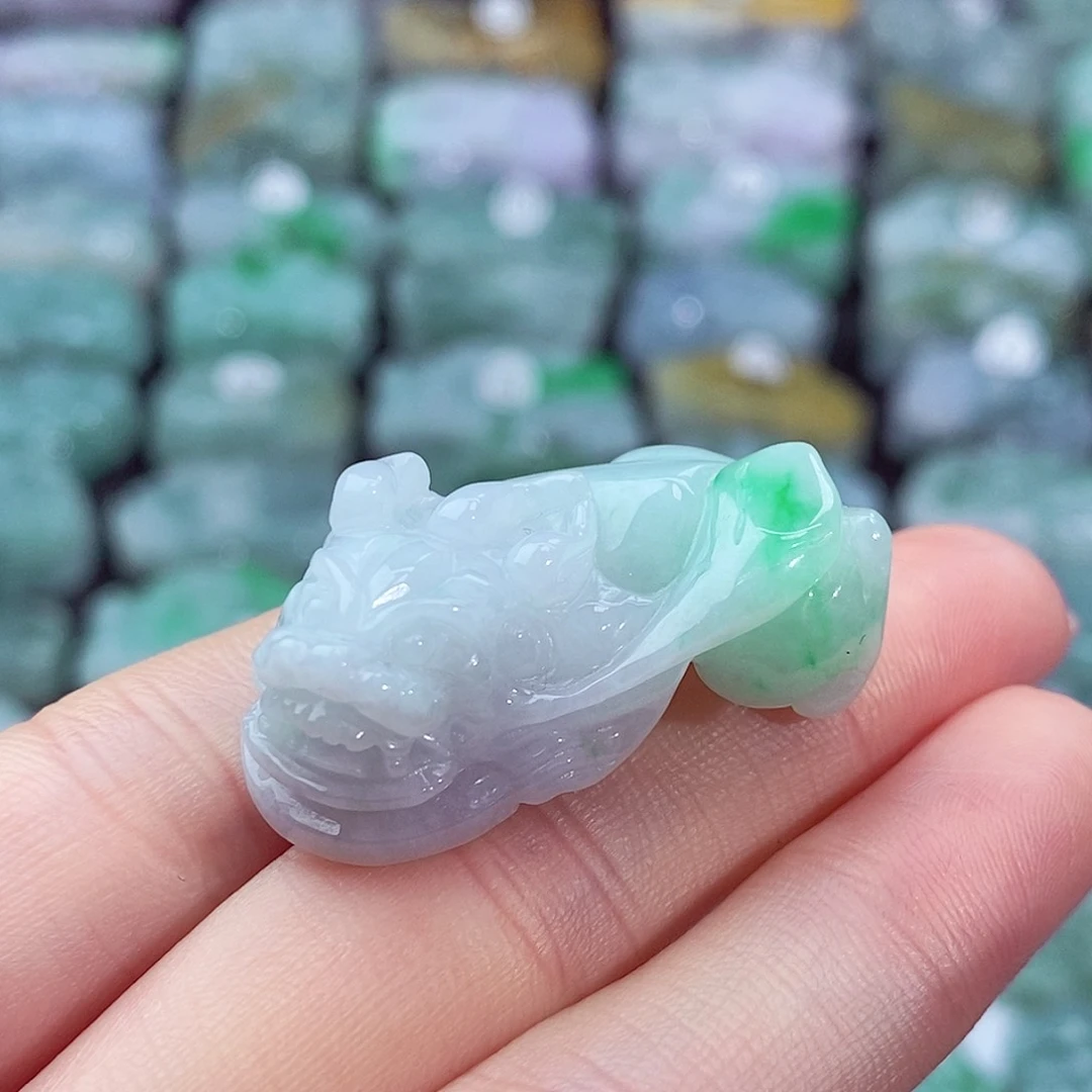 颈饰未镶嵌翡翠天然