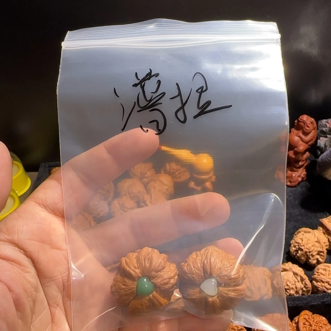 谱***斯文玩核桃吊坠秋葵哥福利