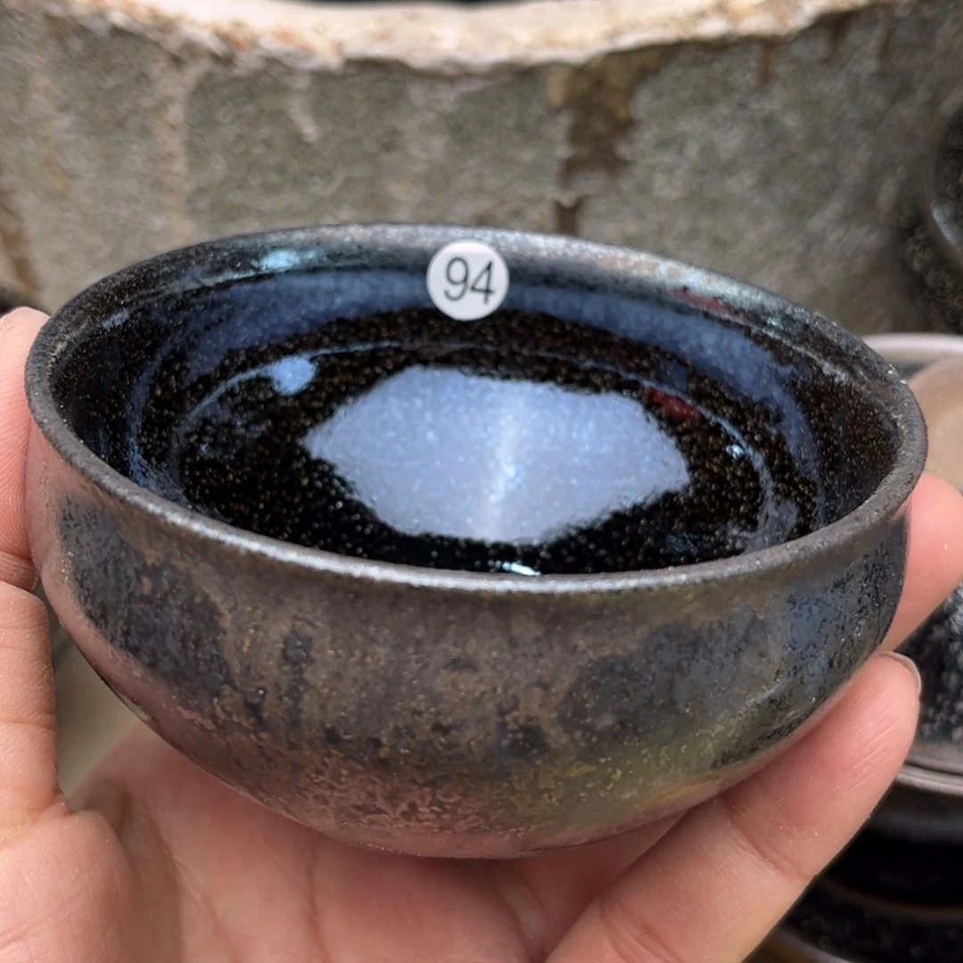 茶盏义兴龙窑坚持真柴烧落灰烧