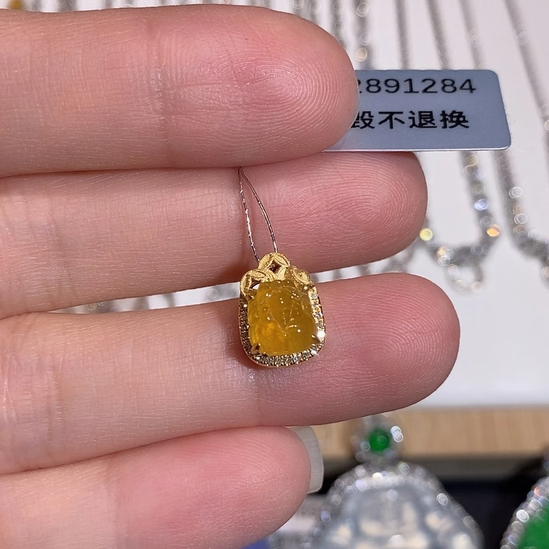 颈饰18K金镶嵌翡翠吊坠18k
