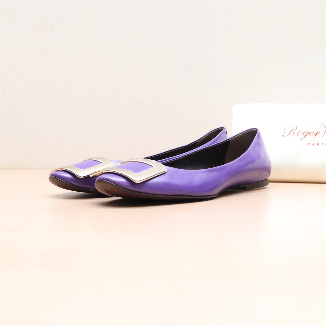 95新 Roger Vivier/罗杰·维威耶 【lu】平底鞋 37.5 P224622384