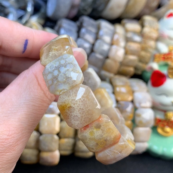 【闪购商品】硅化珊瑚（珊瑚玉）手链未镶嵌小*