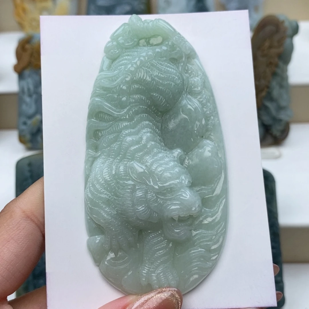 未镶嵌定制翡翠虎