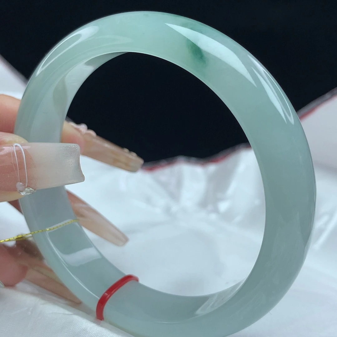 翡翠手镯未镶嵌56圈4047