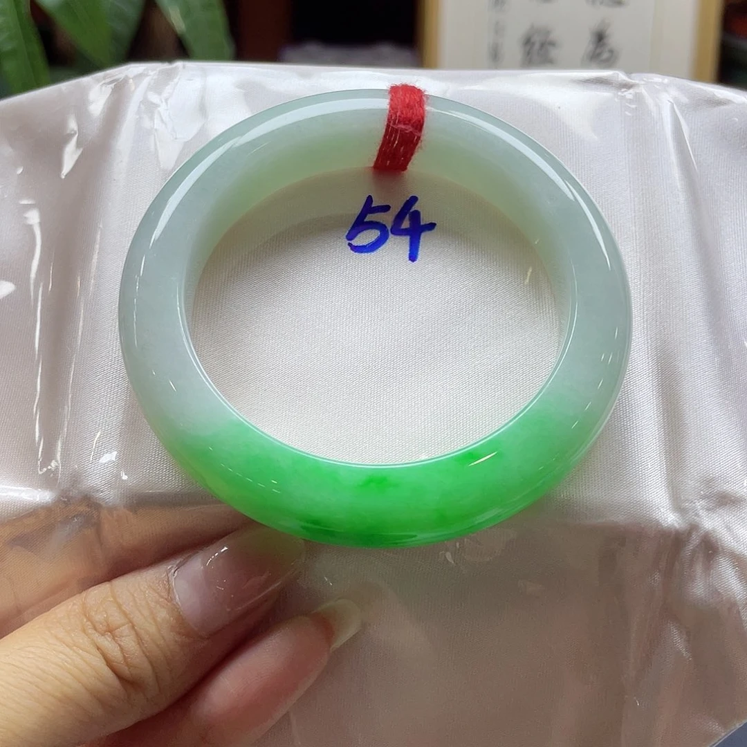 翡翠未镶嵌手镯30 号