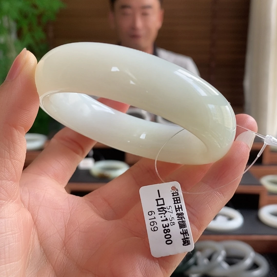 和田玉手镯未镶嵌6169