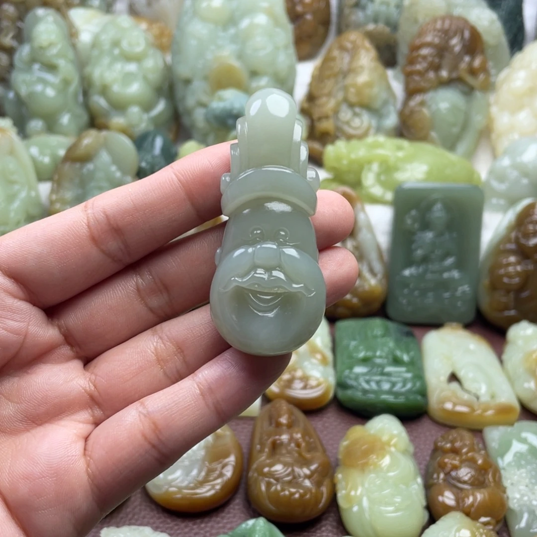 颈饰未镶嵌和田玉