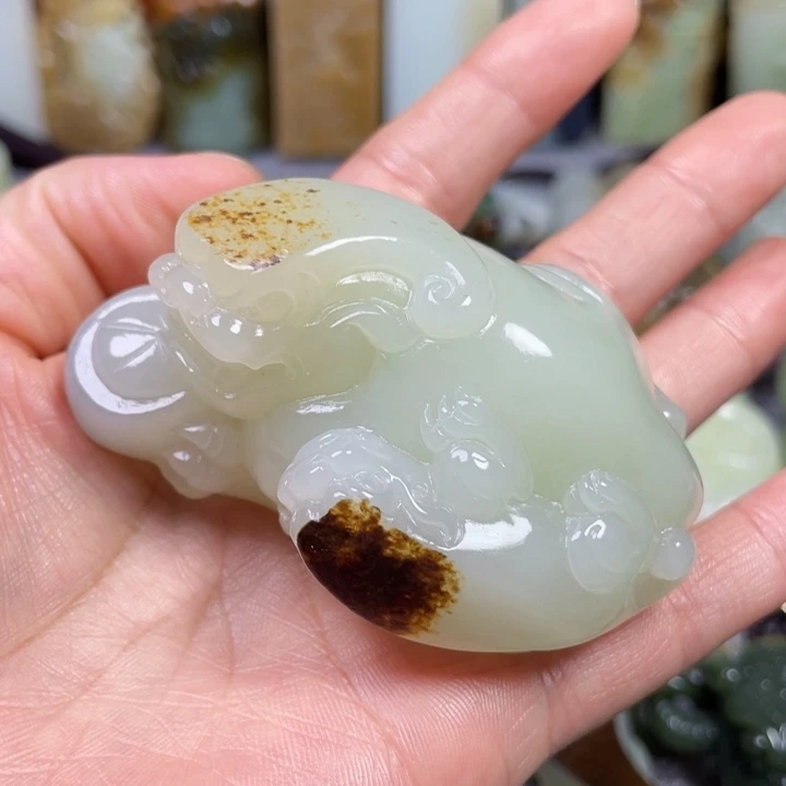 行***止未镶嵌和田玉挂件