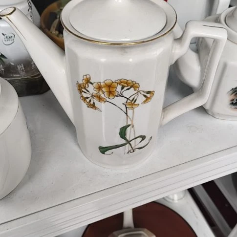 瓷片瓷器，各种摆件，瓷片，