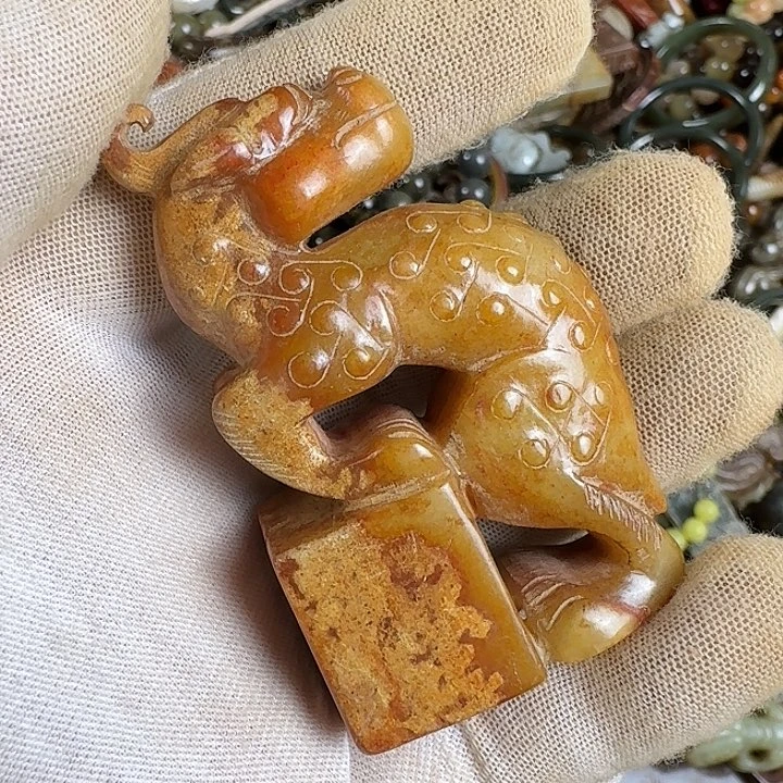 和田玉未镶嵌挂件