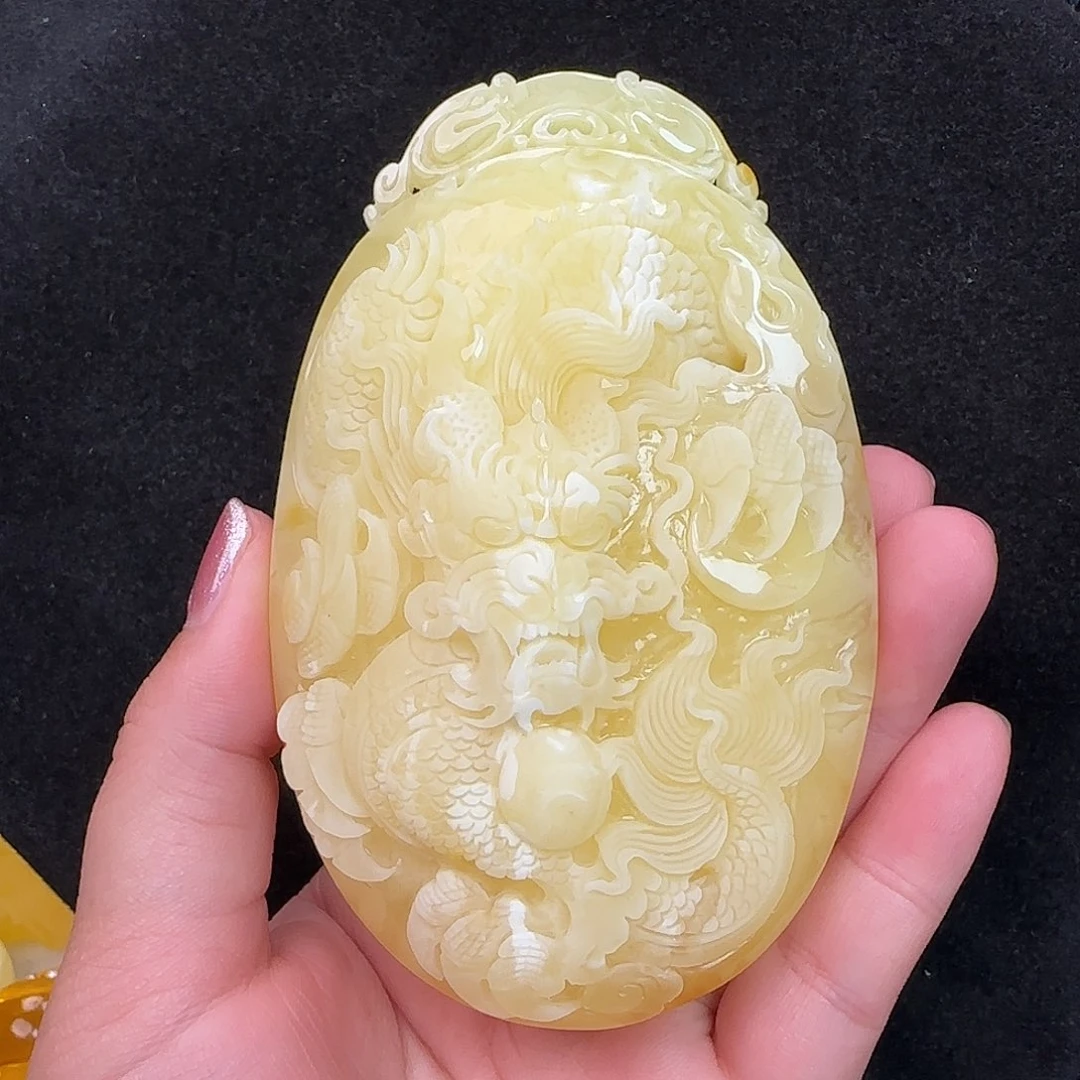 蜜蜡未镶嵌珠宝奇石